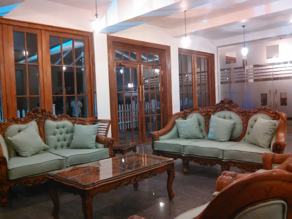 Royal Hills Nuwara Eliya Hotel Bagian luar foto