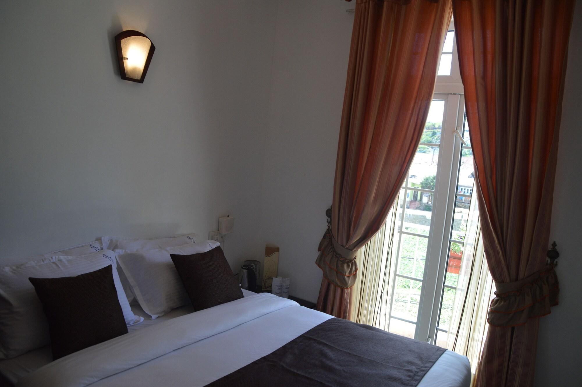 Royal Hills Nuwara Eliya Hotel Bagian luar foto