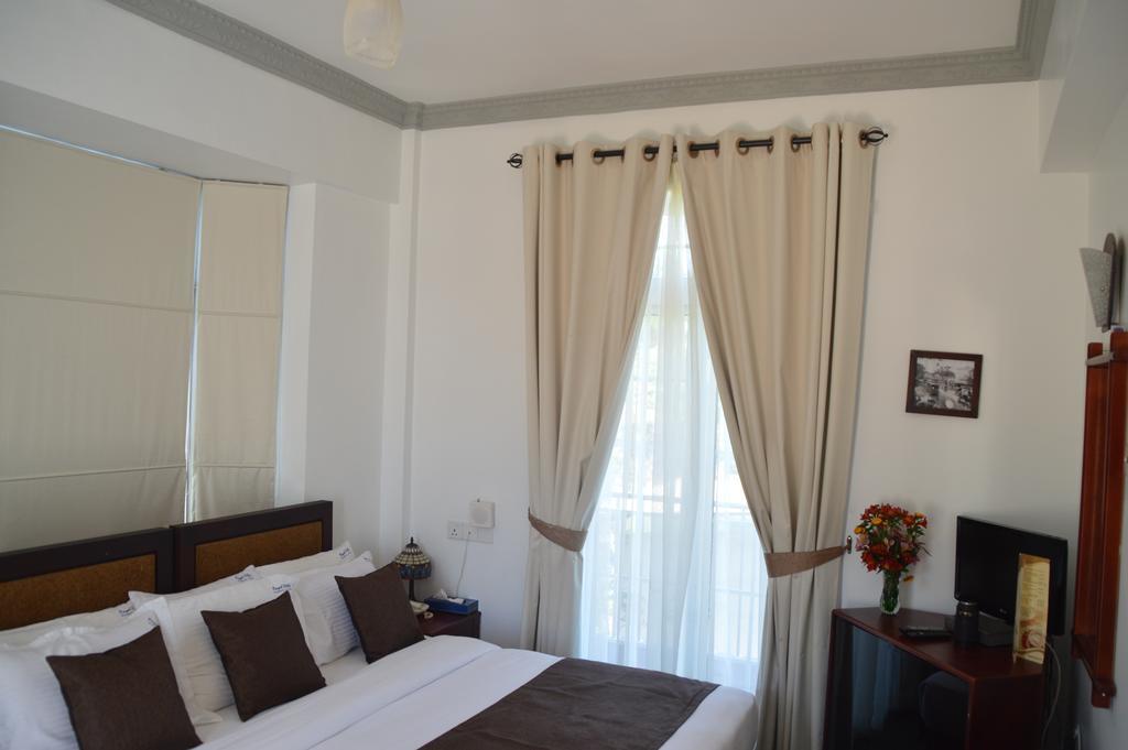 Royal Hills Nuwara Eliya Hotel Bagian luar foto